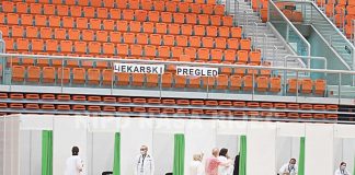 Oko 2.000 osoba dobilo Pfizer vakcinu