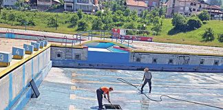 Sezona na bazenima “na čekanju”