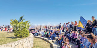 Zenički učenici obilježili Dan Armije na Smetovima