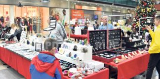 Kolekcije izložili ljubitelji kristala