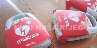 Nabavljeno pet automatskih defibrilatora