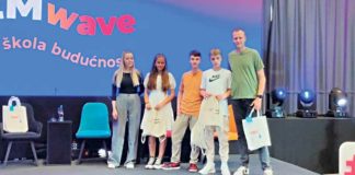 Prvaci u programiranju Hexapod robota