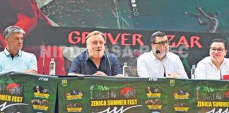 Bešlić pjeva na otvorenju ZSF