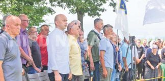 Premijer Pivić i ministri odali počast šehidima i poginulim borcima