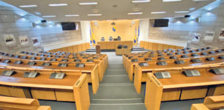 Uskoro neradna nedjelja za radnike u trgovinama