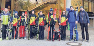 Mladi skijaši na Mölltaler glečeru