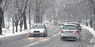 Snijeg usporio život u BiH