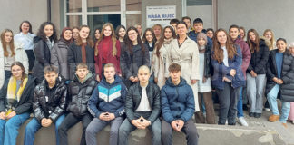 Učenici Prve gimnazije u Zenici posjetili redakciju Naše riječi