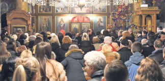 Бог је апсолутна љубав и Његова манифестација према људима је љубав