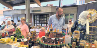 Održan Sajam „Dani maline i meda“