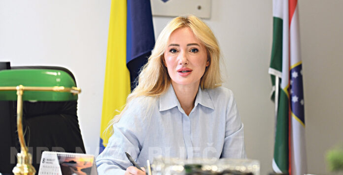 aida-salčinović,-ministrica-zdravstva-zdk-(8)