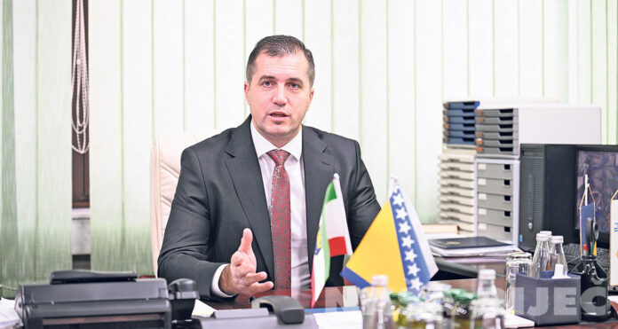 videonadzor-–-ministar-vračo