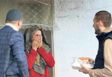 Cijeli ramazan dijelili iftare, osmijeh, radost, a ponekad i suze radosnice