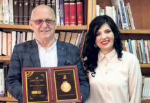 Planjcu Zlatna Dikensova medalja