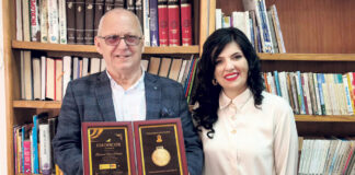Planjcu Zlatna Dikensova medalja