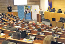 Otvorena rasprava o uvođenju univerzalnog dječijeg dodatka