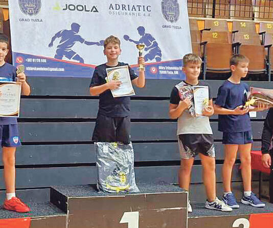 Crljenica i Zlotrg sjajni u Tuzli